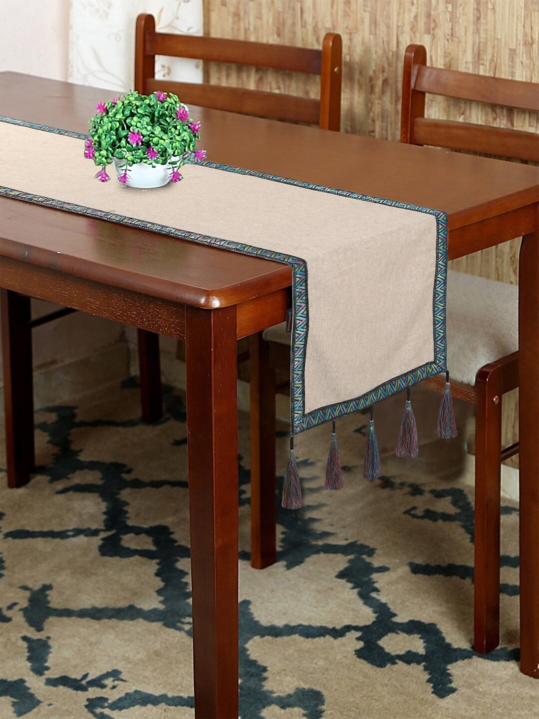 

Mezposh Off-White & Blue Solid Pure Cotton Chambray 6-Seater Table Runner