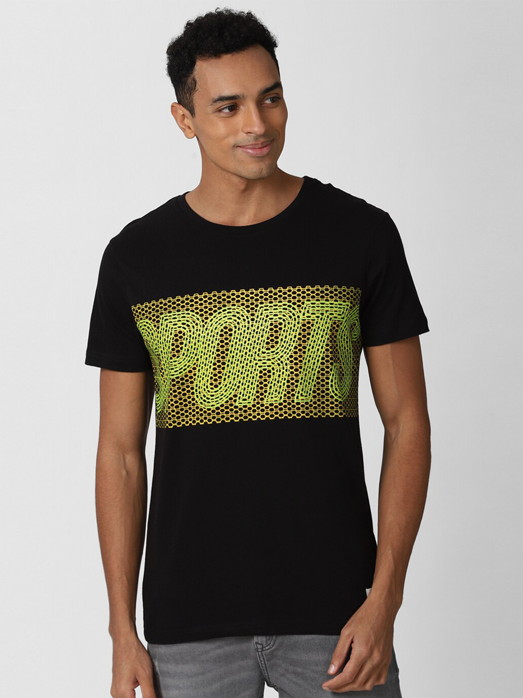 

Peter England Casuals Men Black & Green Printed Slim Fit T-shirt