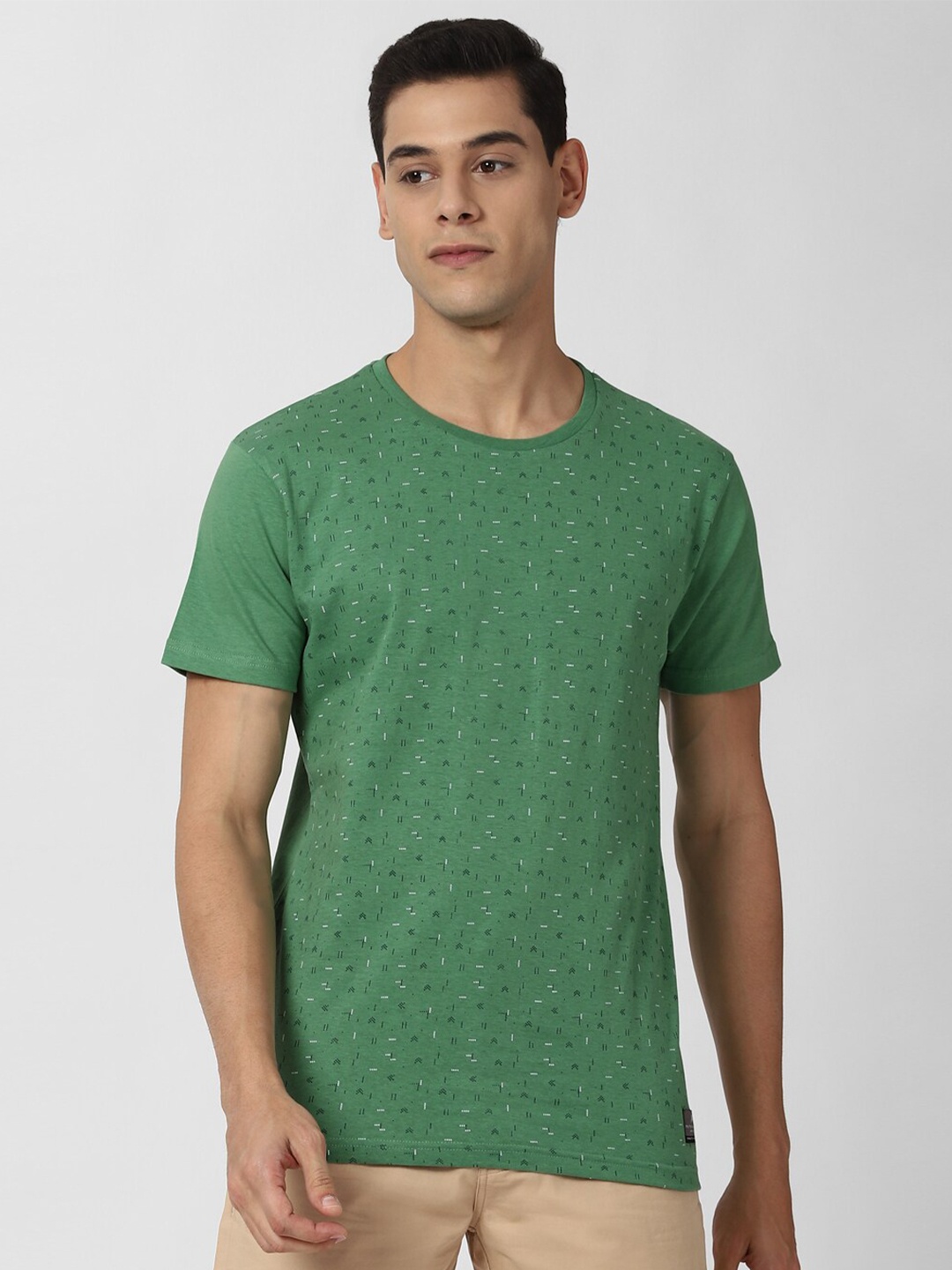 

Peter England Casuals Men Green Printed Slim Fit T-shirt