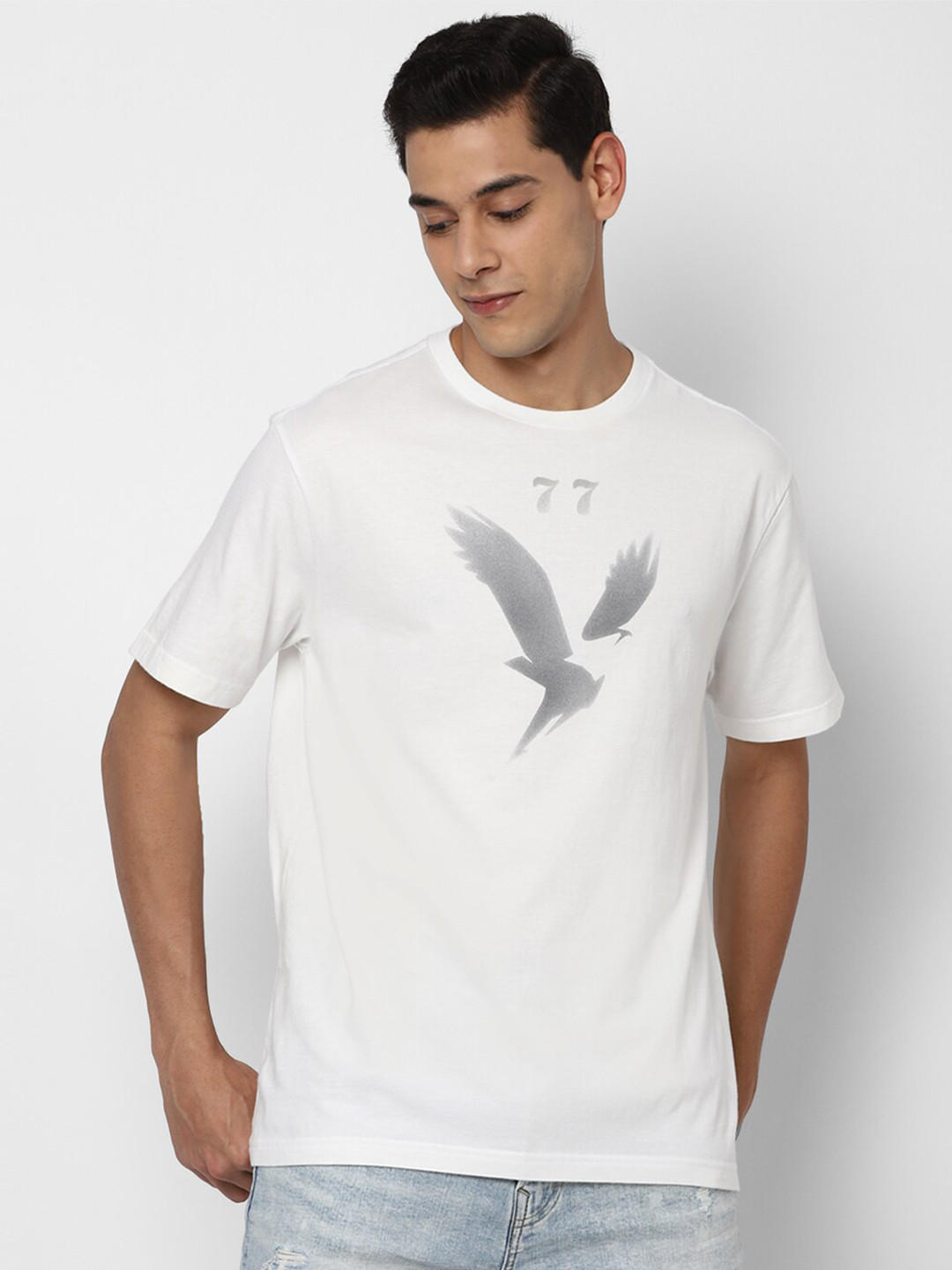 

AMERICAN EAGLE OUTFITTERS Men White Graphic Printed Cotton Pure Cotton T-shirt