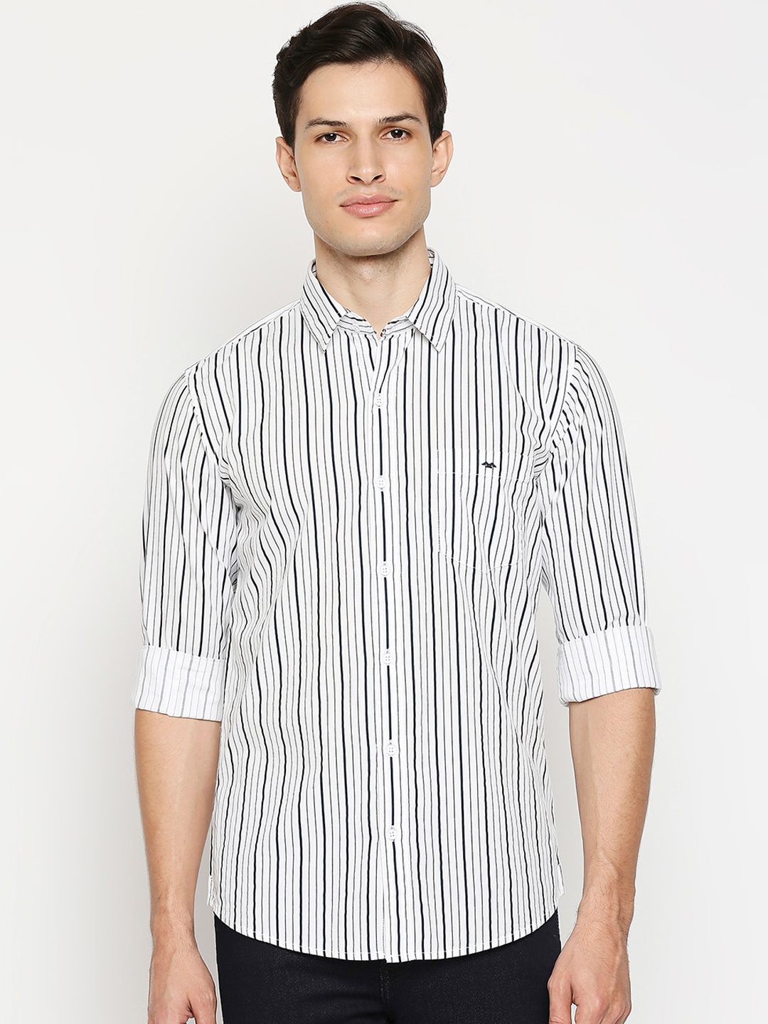 

Mufti Men White Slim Fit Opaque Striped Pure Cotton Casual Shirt
