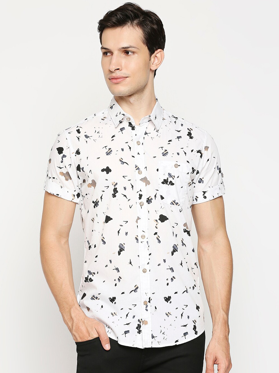 

Mufti Men White Slim Fit Pure Cotton Opaque Abstract Printed Casual Shirt