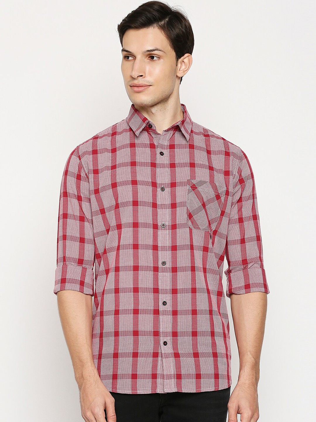 

Mufti Men Red & White Slim Fit Opaque Checked Pure Cotton Casual Shirt