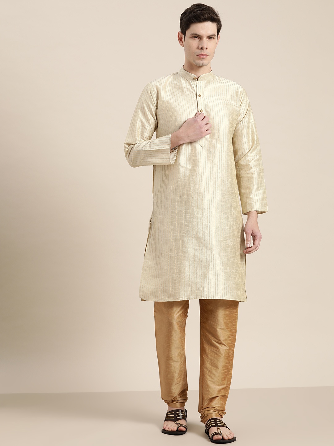 

SOJANYA Men Cream-Coloured Regular Kurta with Churidar