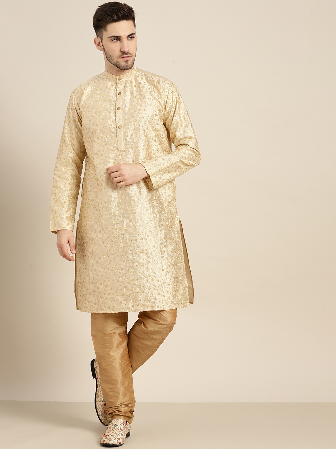 

SOJANYA Men Gold-Toned Embroidered Regular Sequinned Kurta with Churidar