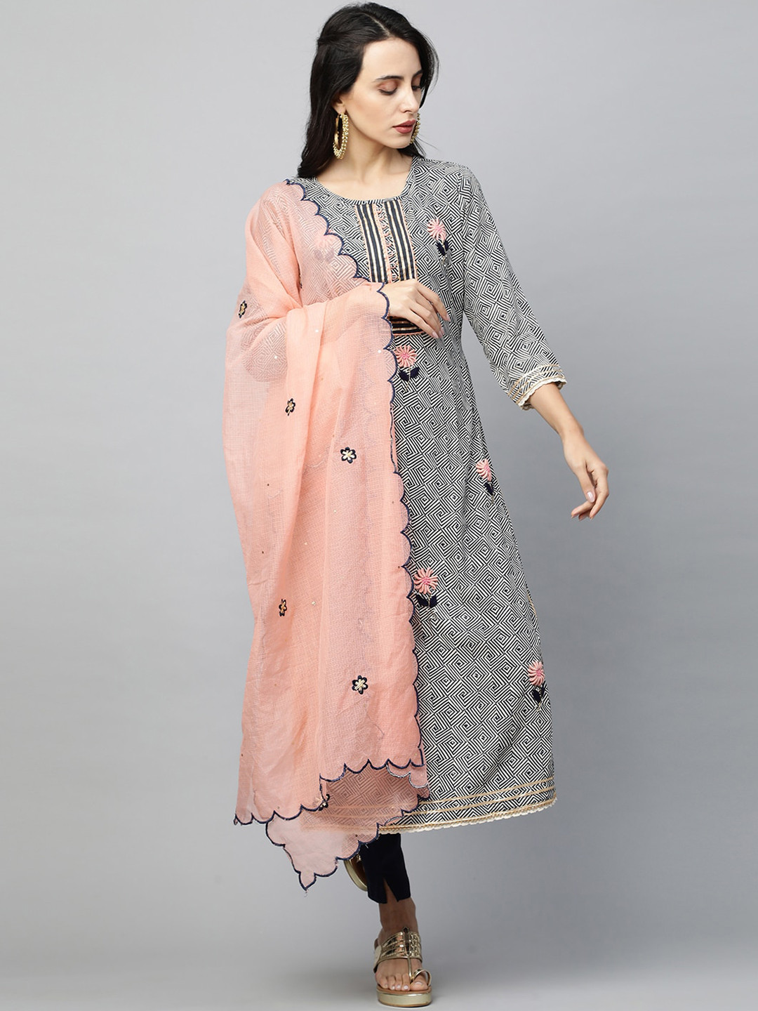

FASHOR Women White & Peach-Coloured Embroidered Regular Kurta with Churidar & With Dupatta