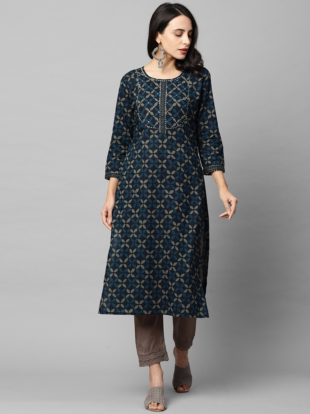 

FASHOR Women Navy Blue & Grey Ethnic Motifs Screen Printed Gotta Patti Straight Kurta