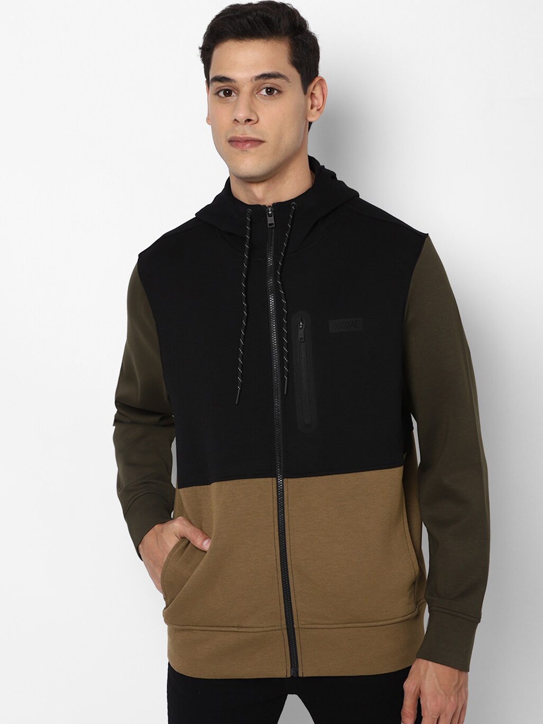 

AMERICAN EAGLE OUTFITTERS Men Khaki Colourblocked Hooded Sweatshirt