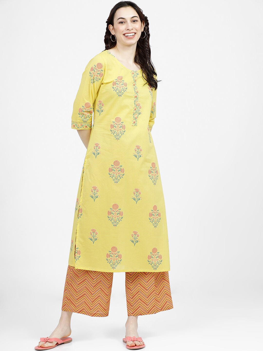 

Vishudh Women Yellow Floral Printed Kurta