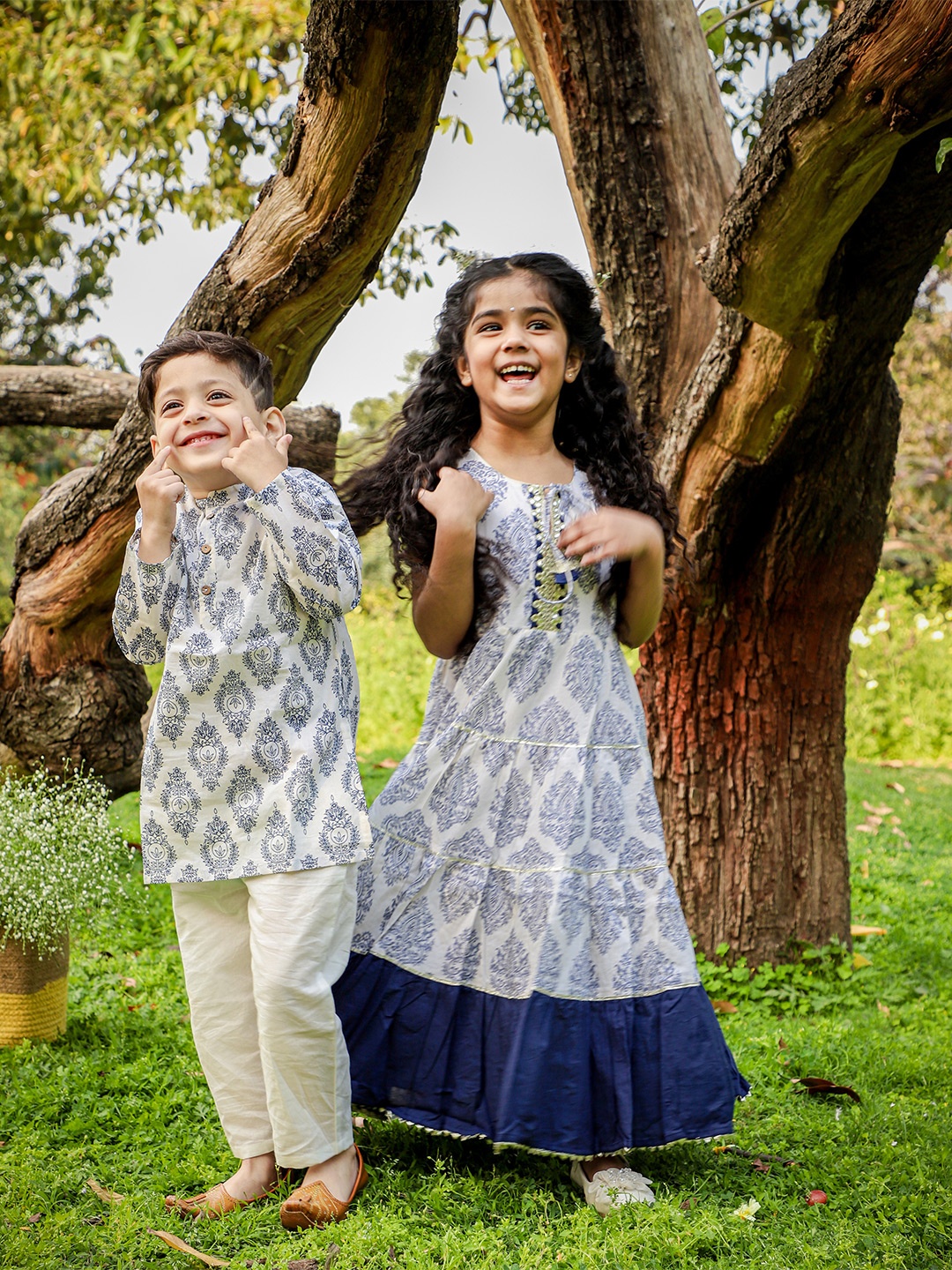 

LIL DRAMA Boys Blue & White Ethnic Motifs Printed Kurta