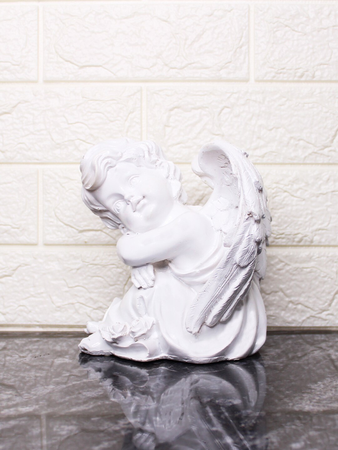 

Wonderland White Resin Angel Showpiece