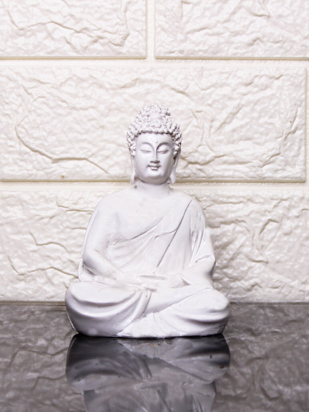 

Wonderland White Resin Buddha Showpiece