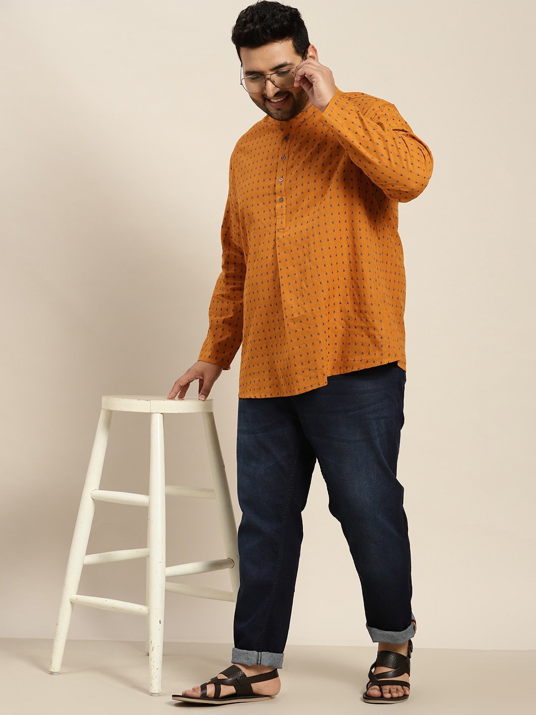 

Sztori Men Plus Size Mustard Yellow & Blue Cotton Geometric Woven Design Kurta