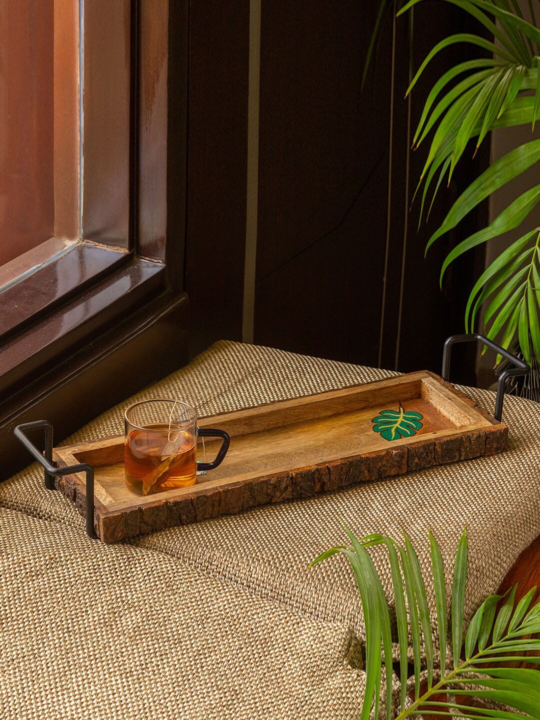 

ExclusiveLane Brown Mango Wooden Serving Tray