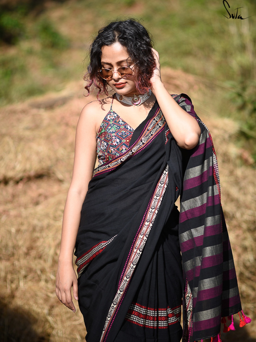 

Suta Black & Grey Striped Cotton Saree