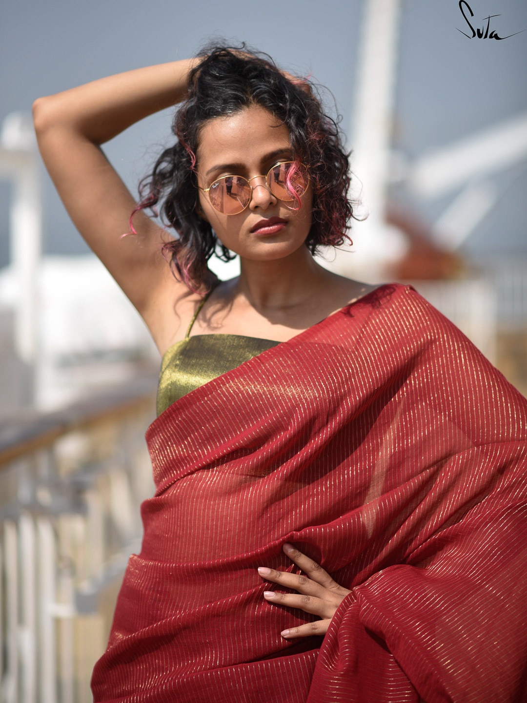 

Suta Red Woven Zari Striped Pure Handloom Cotton Saree