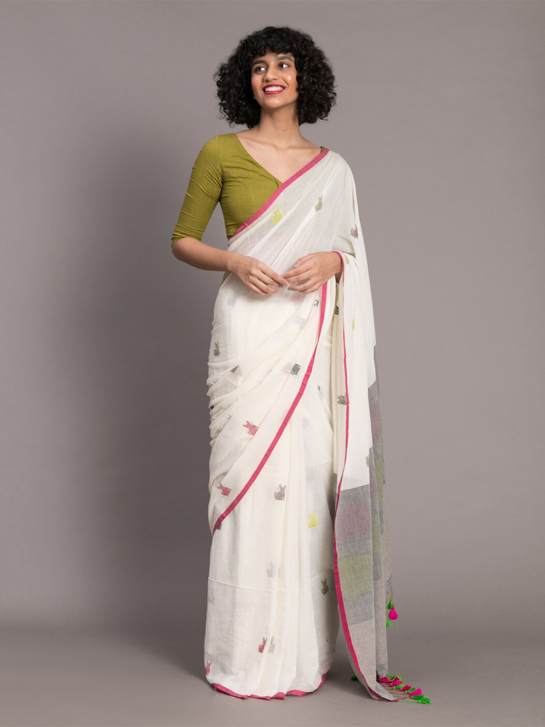 

Suta White & Pink Woven Design Pure Cotton Handloom Saree