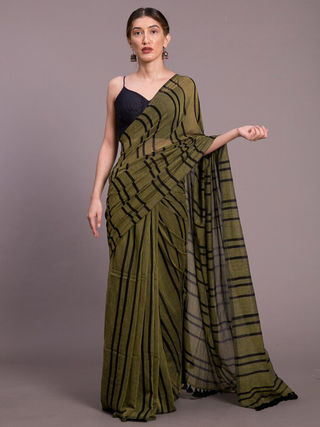 

Suta Olive Green & Black Striped Pure Cotton Narayan Peth Saree