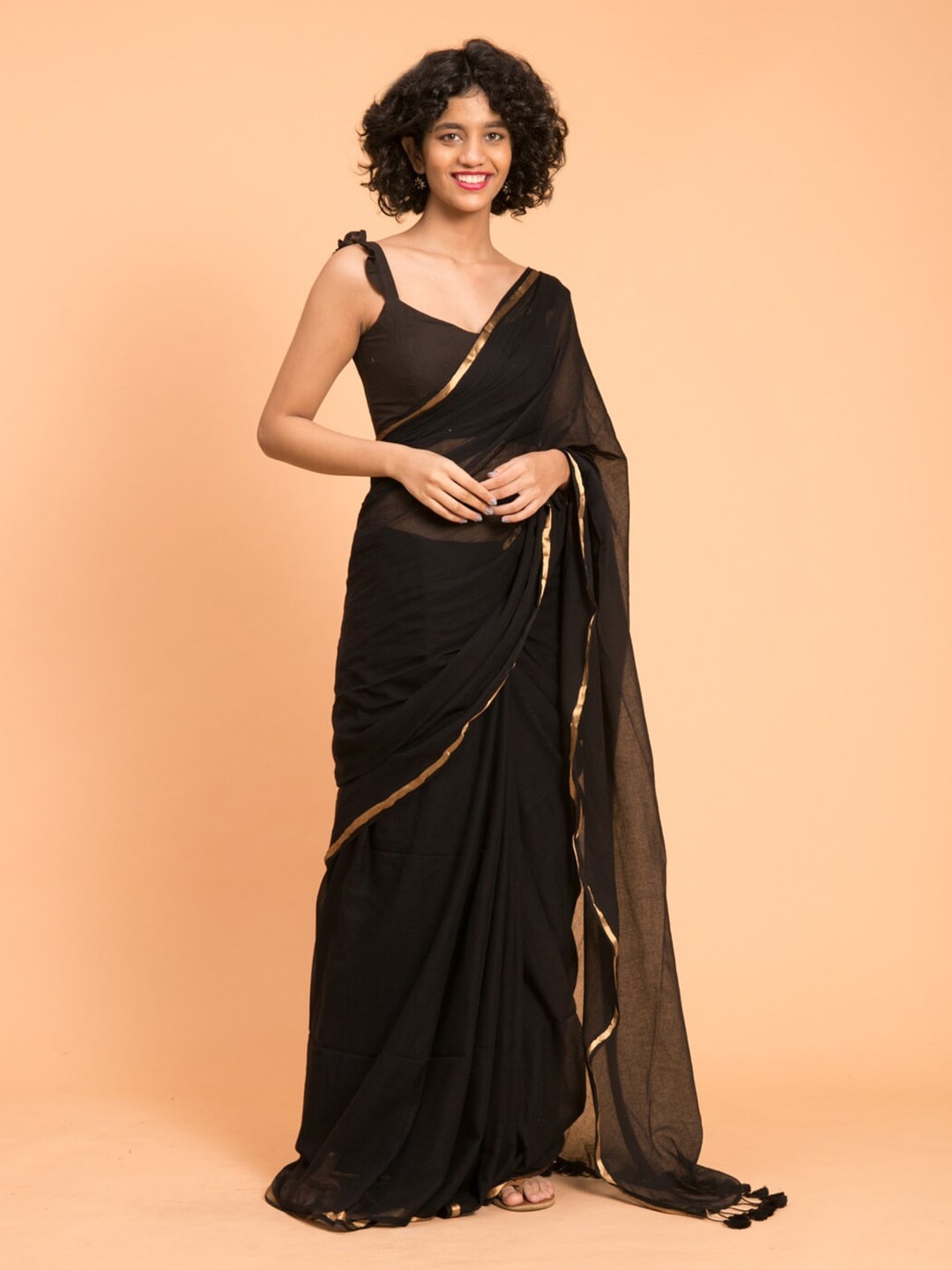 

Suta Black & Gold-Toned Zari Pure Cotton Solid Saree