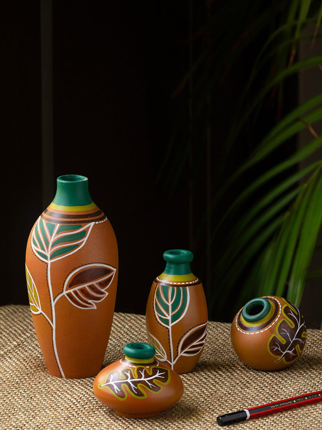

ExclusiveLane Set Of 4 Shades of a Leaf Hand-Painted Terracotta Vases, Brown