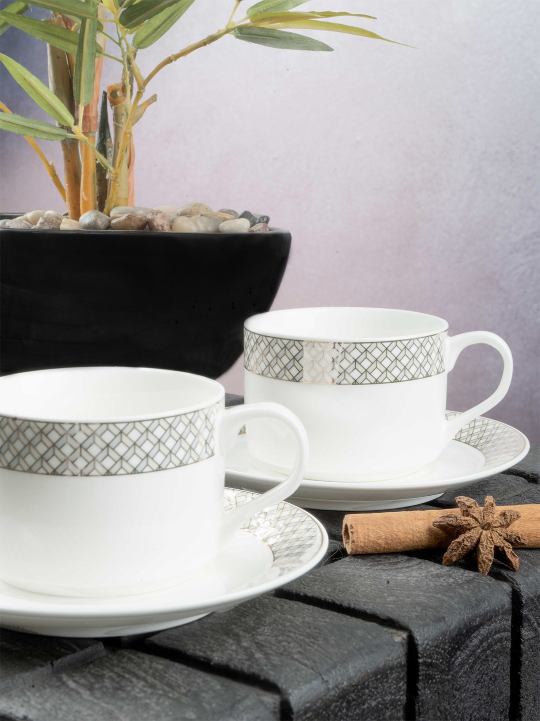 

White Gold White & Grey 12 Pieces Geometric Printed Porcelain Glossy Cups and Saucers