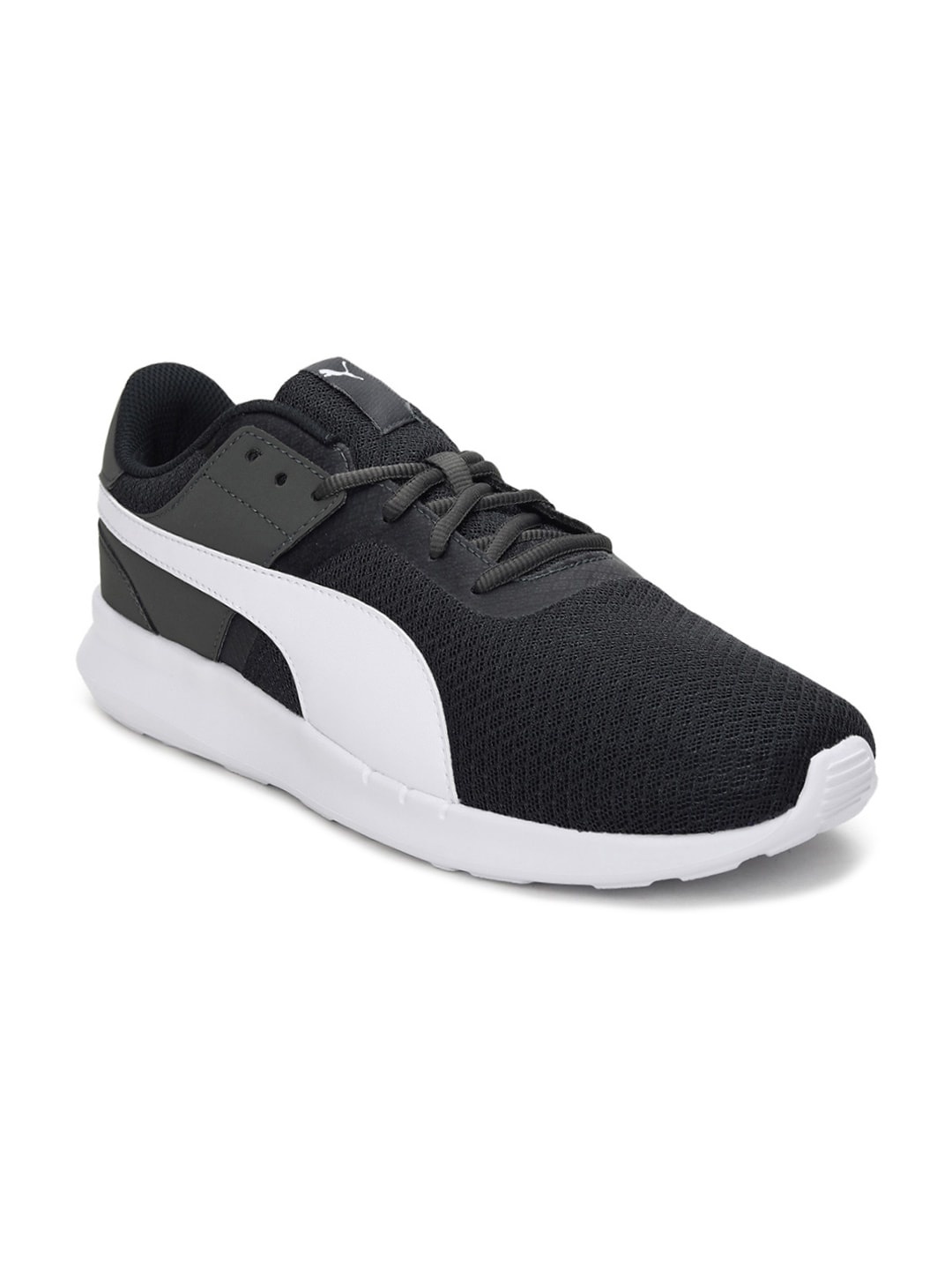 

Puma Men Black Solid Ziller V2 Sneakers