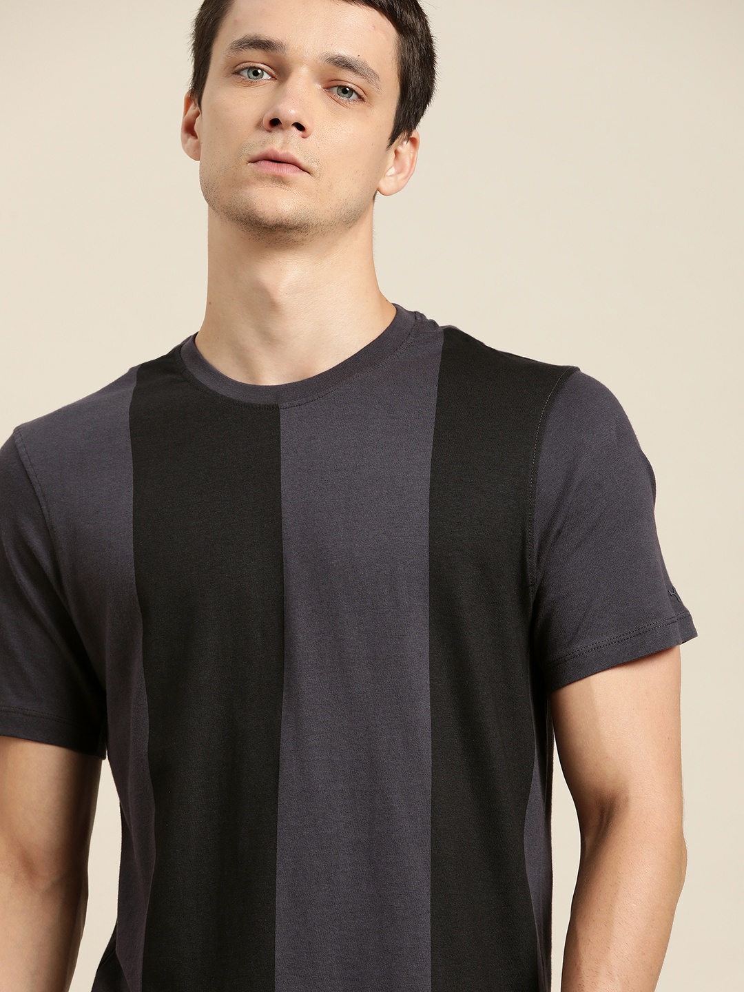 

ether Men Black & Grey Striped Cotton T-shirt