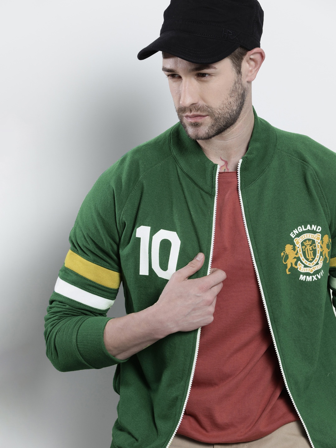 

The Indian Garage Co Men Green Colourblocked Sweatshirt