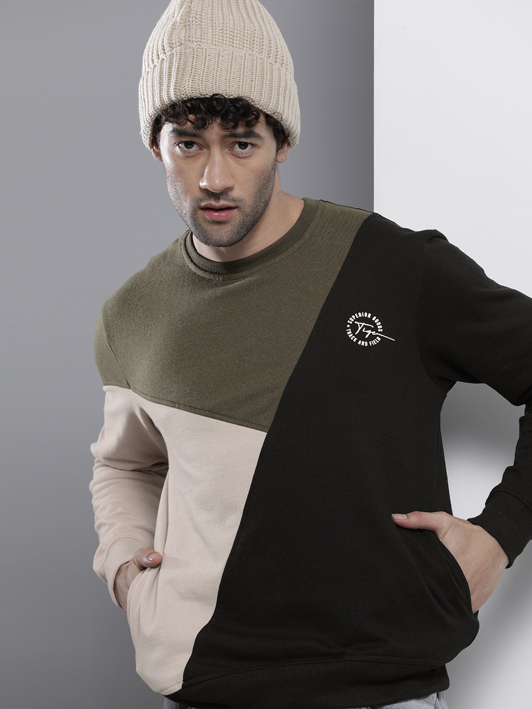 

The Indian Garage Co Men Black Colourblocked Sweatshirt