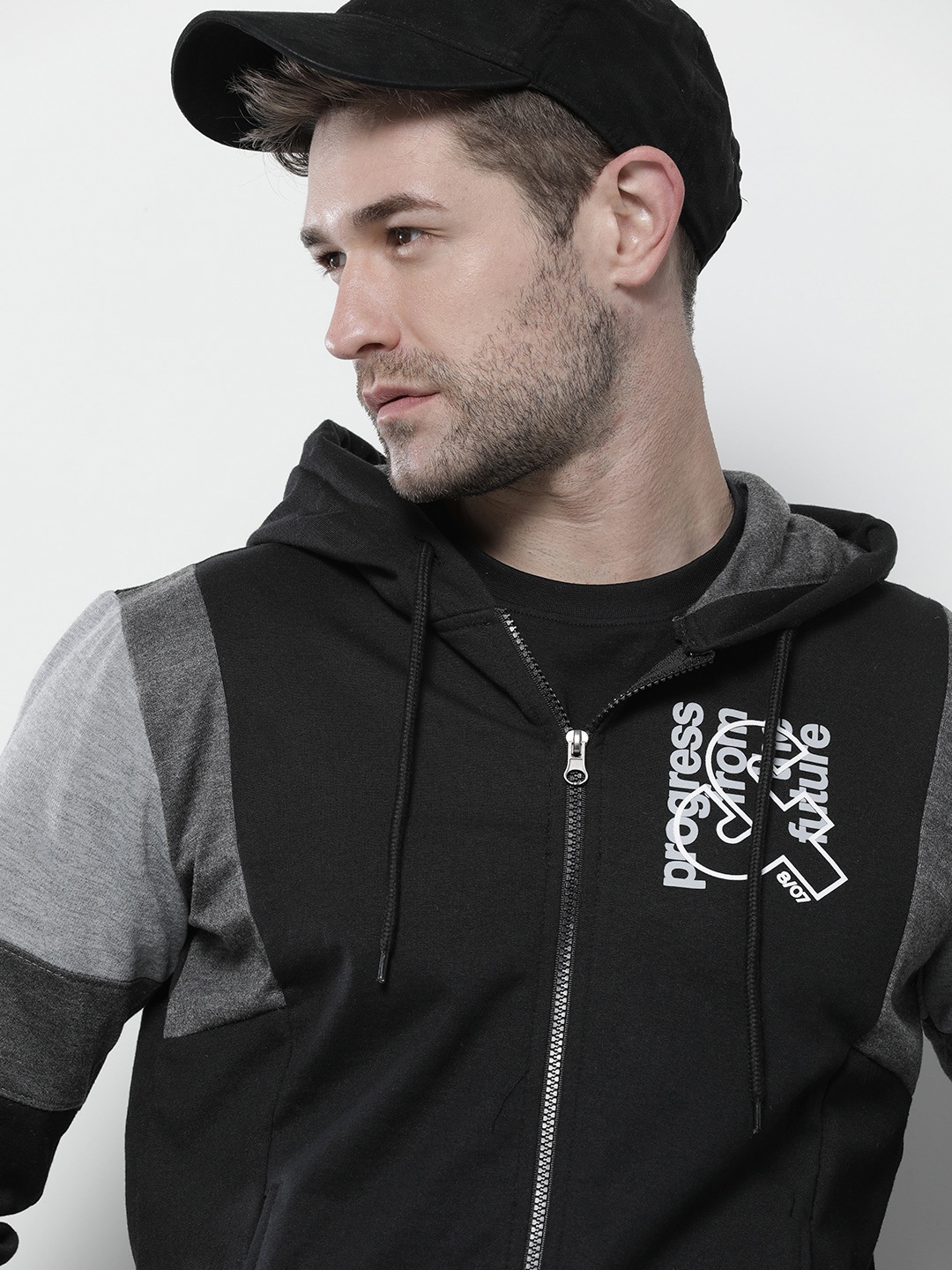 

The Indian Garage Co Men Black & Grey Colourblocked Hooded Sweatshirt