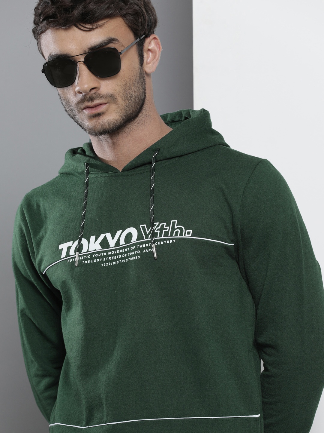 

The Indian Garage Co Men Green Printed Hooded Sweatshirt