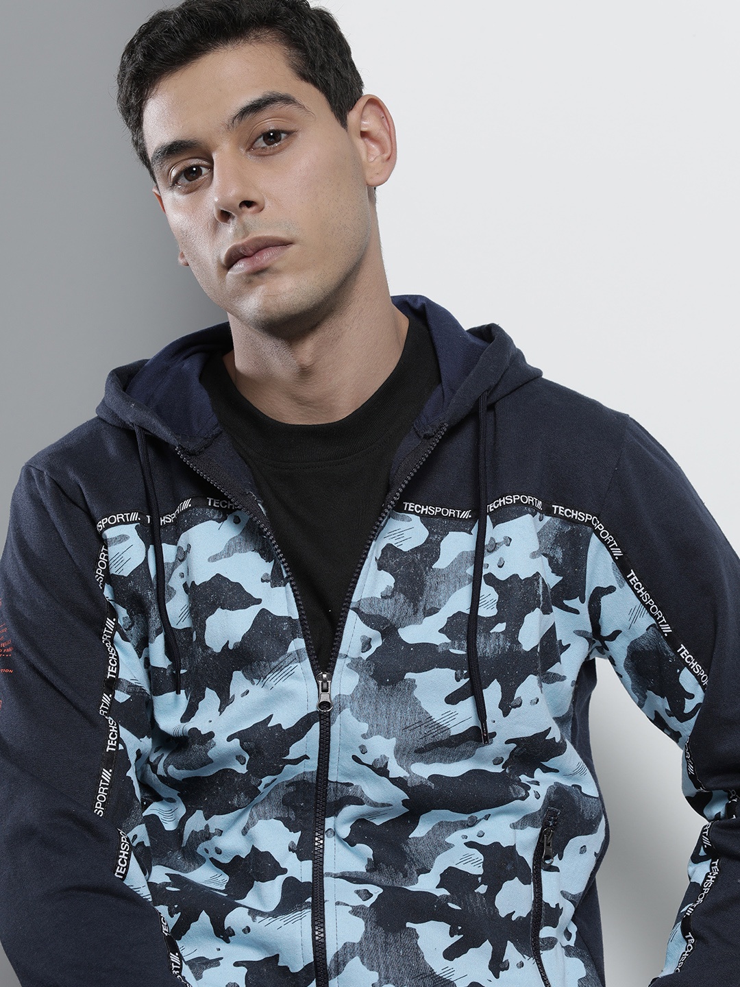

The Indian Garage Co Men Navy Blue Printed Hooded Sweatshirt