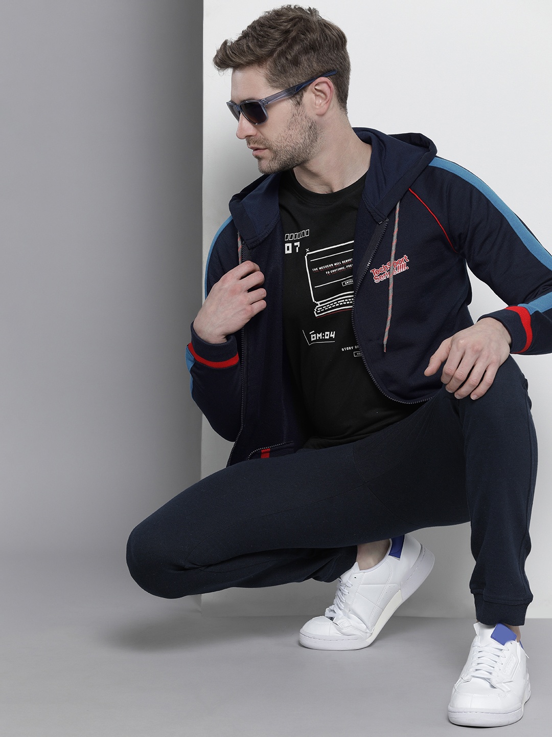 

The Indian Garage Co Men Navy Blue Hooded Sweatshirt