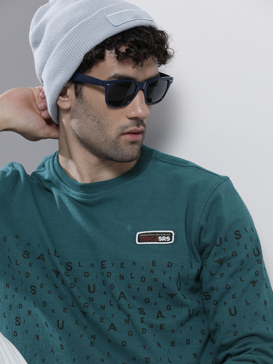 

The Indian Garage Co Men Blue Printed Sweatshirt