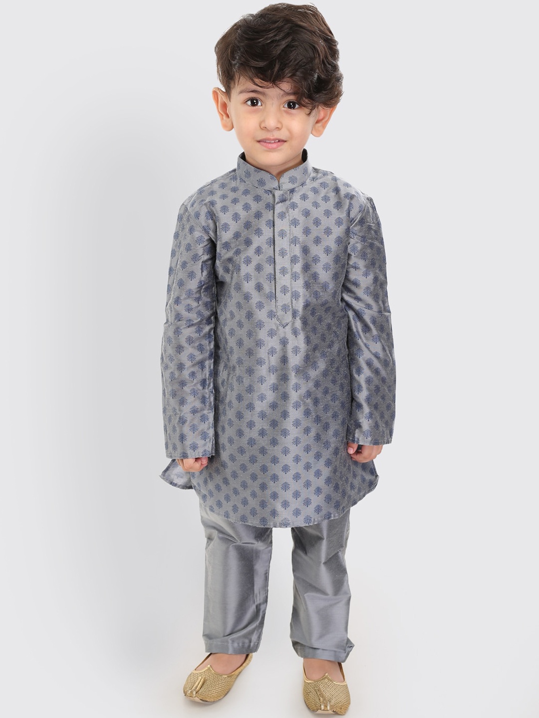 

VASTRAMAY Boys Grey Ethnic Motifs Printed Regular Kurta with Trousers