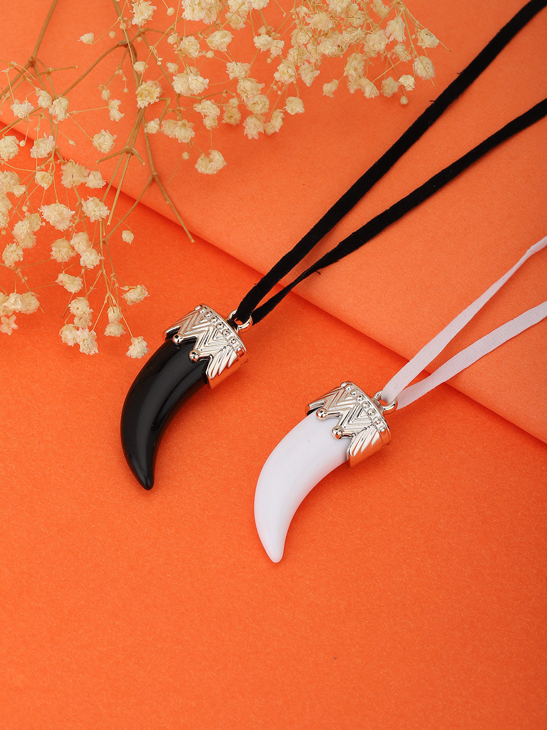 

Carlton London White & Black Brass Necklace