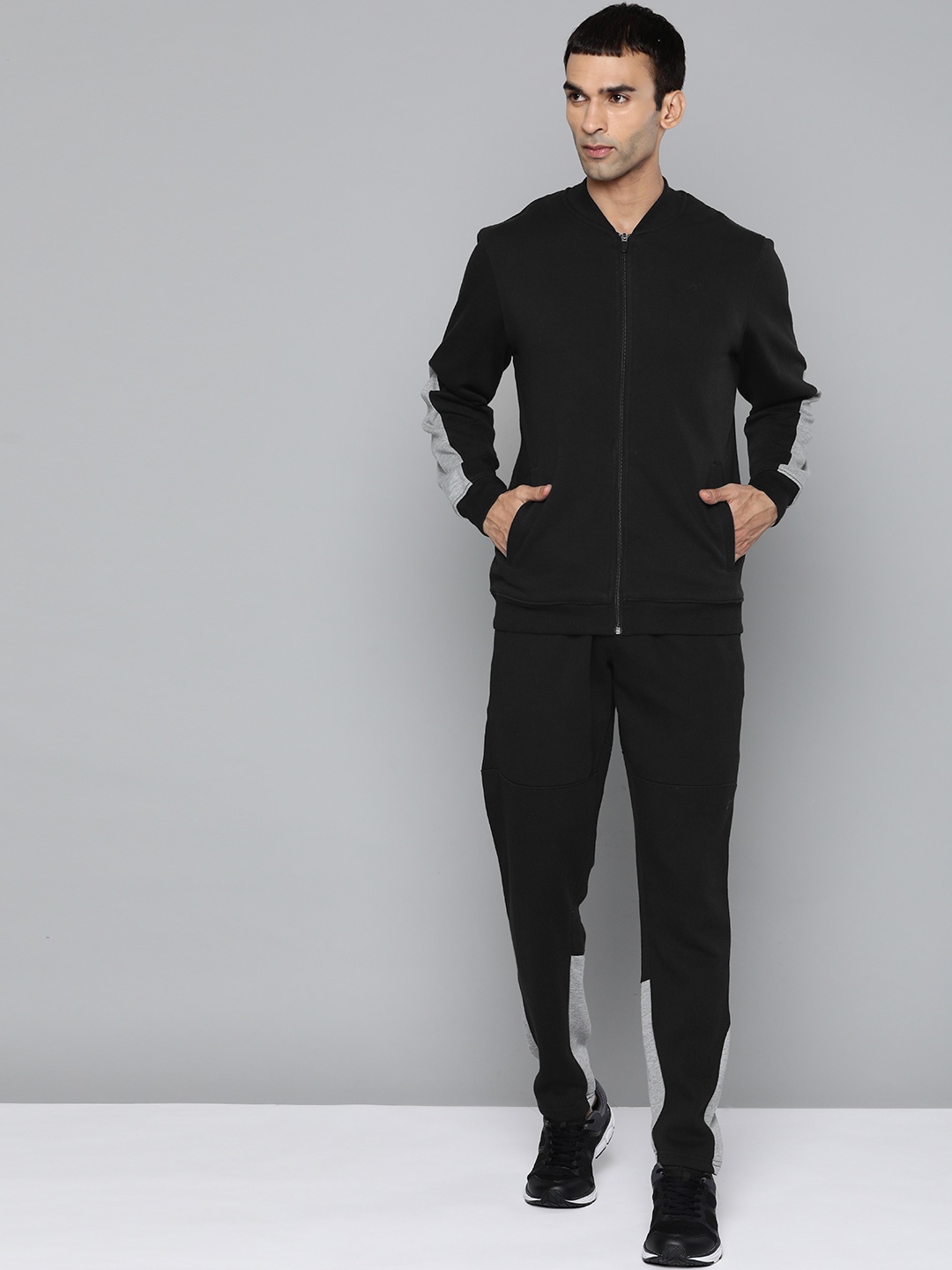 

Alcis Men Black Solid Track Suits