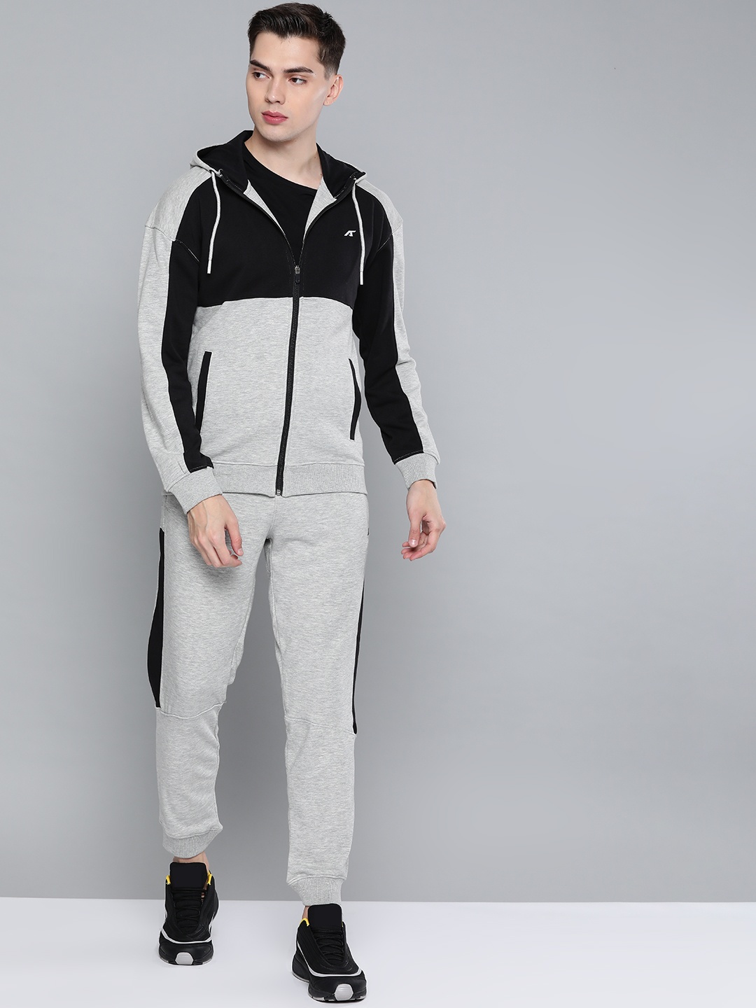 

Alcis Men Grey & Black Colourblocked Hooded Tracksuit