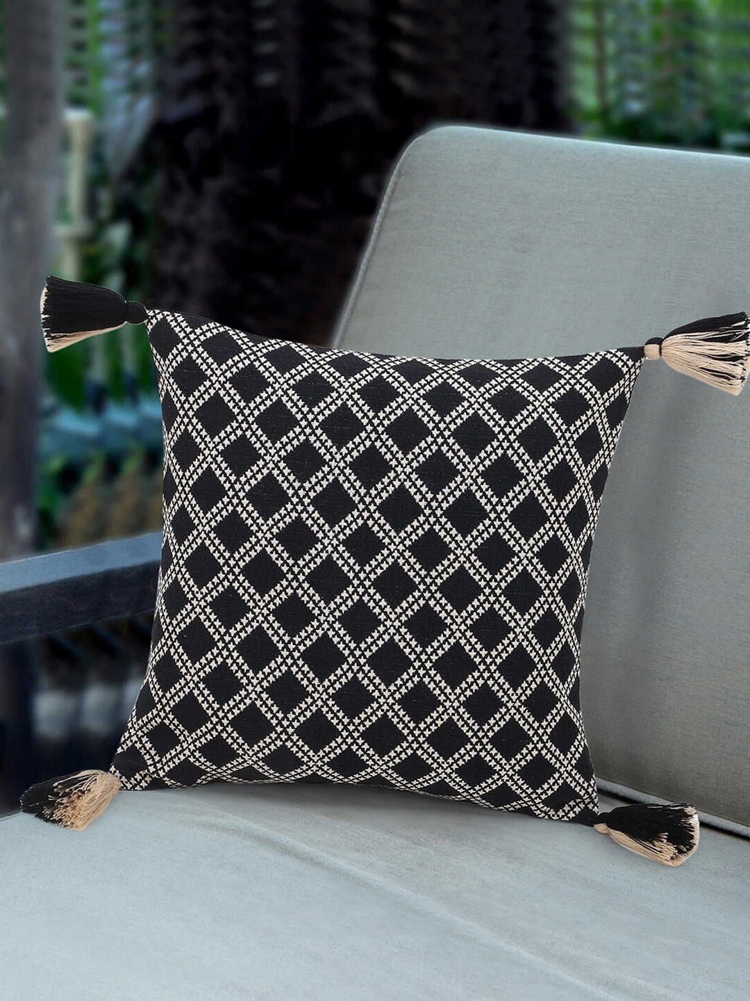 

Mezposh Black & Beige Geometric Jacquard Harlequin Square Cushion Cover with Tassels