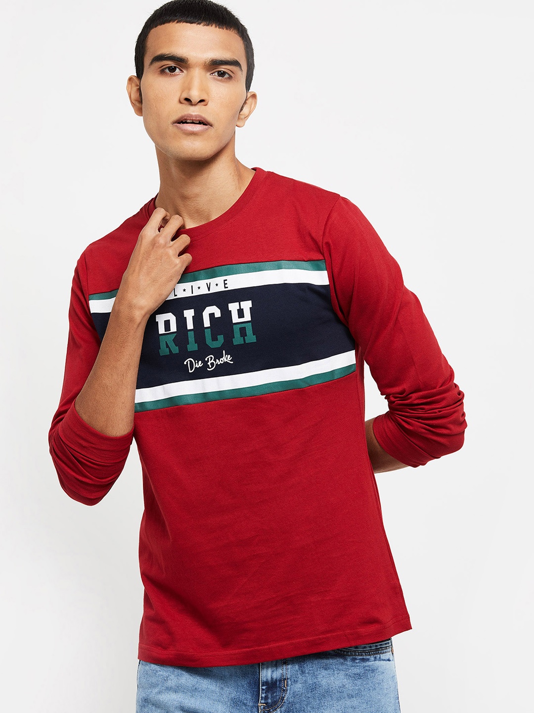 

max Men Red & Black Typography Printed T-shirt