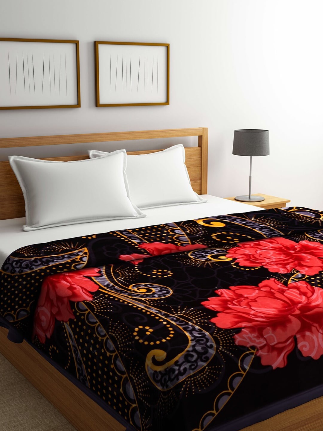 

KLOTTHE Black & Red Floral Heavy Winter 800 GSM Double Bed Blanket