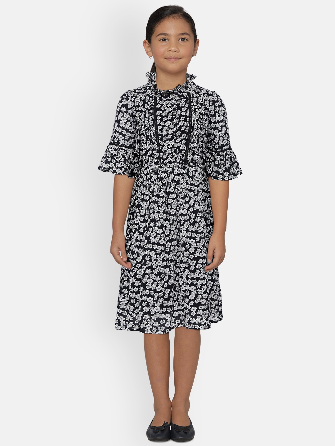 

Bella Moda Black Floral Dress