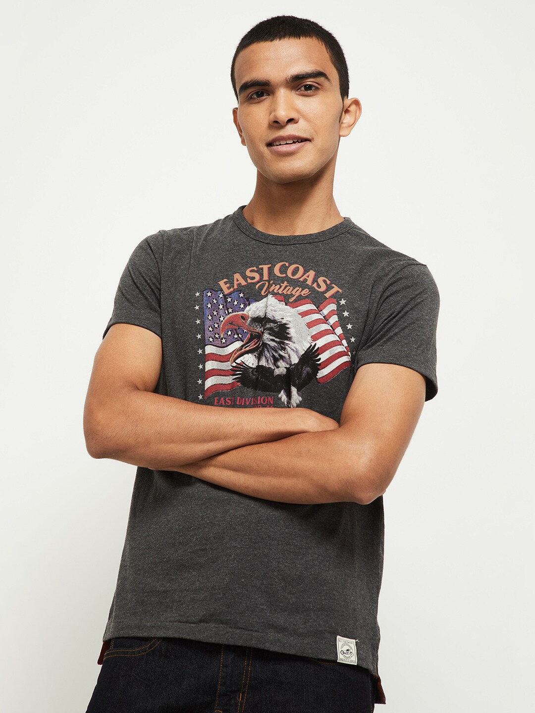 

max Men Charcoal Grey Graphic Printed Round Neck T-shirt