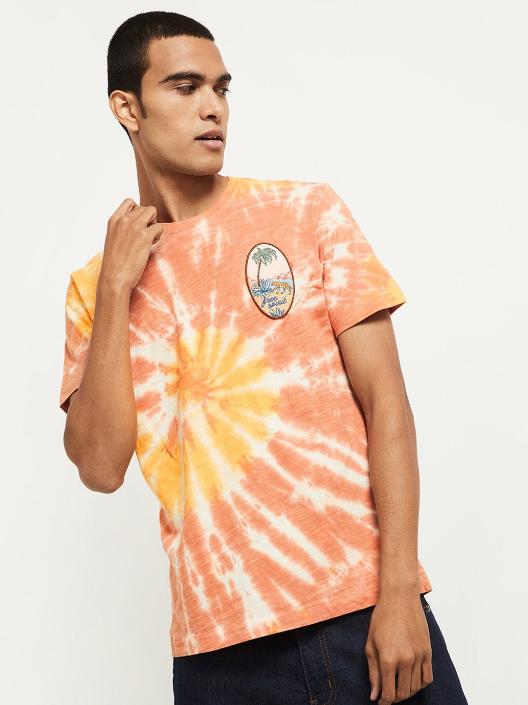 

max Men Off White & Peach-Coloured Tie and Dye Dyed T-shirt