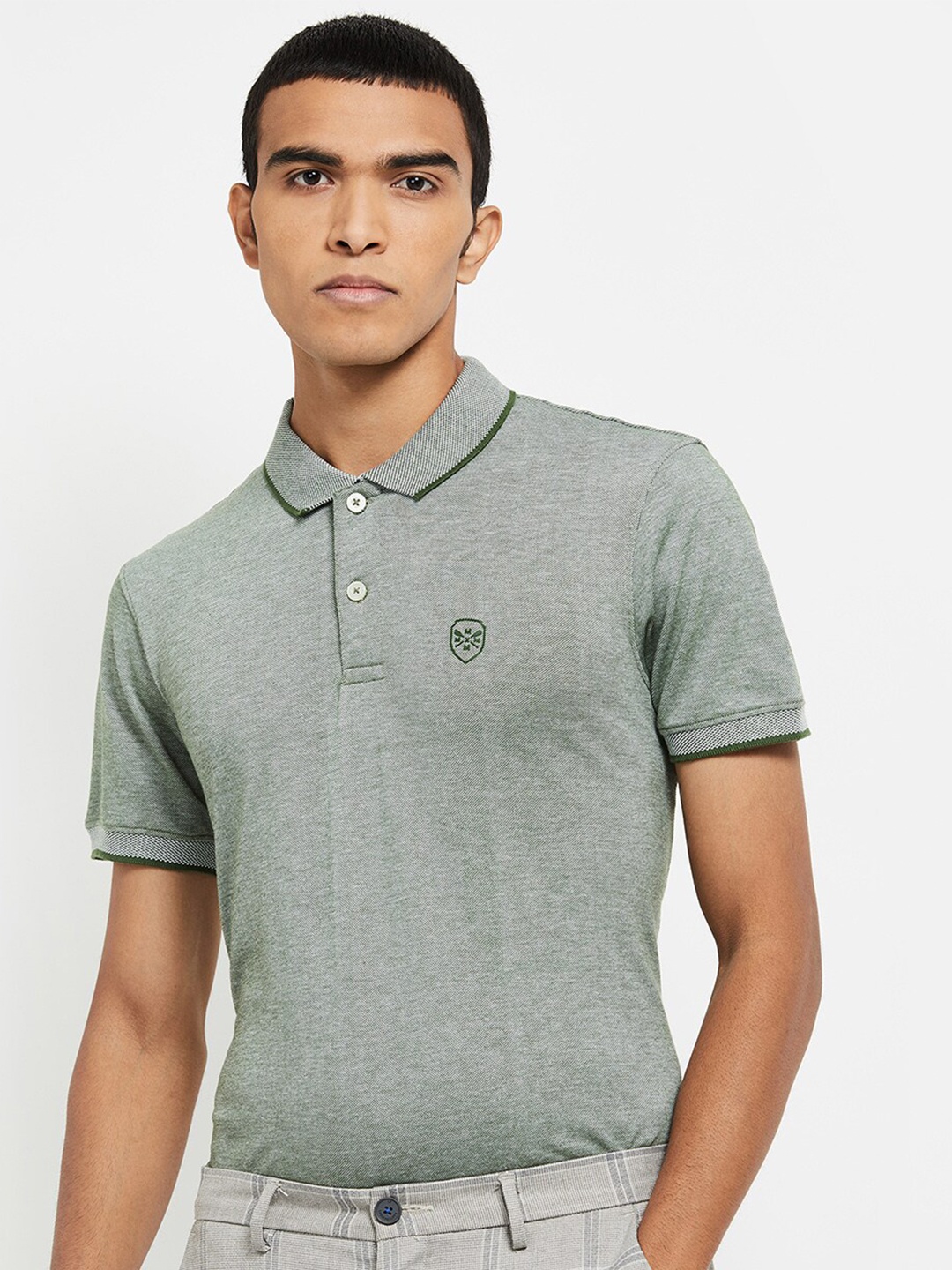 

max Men Green Polo Collar T-shirt