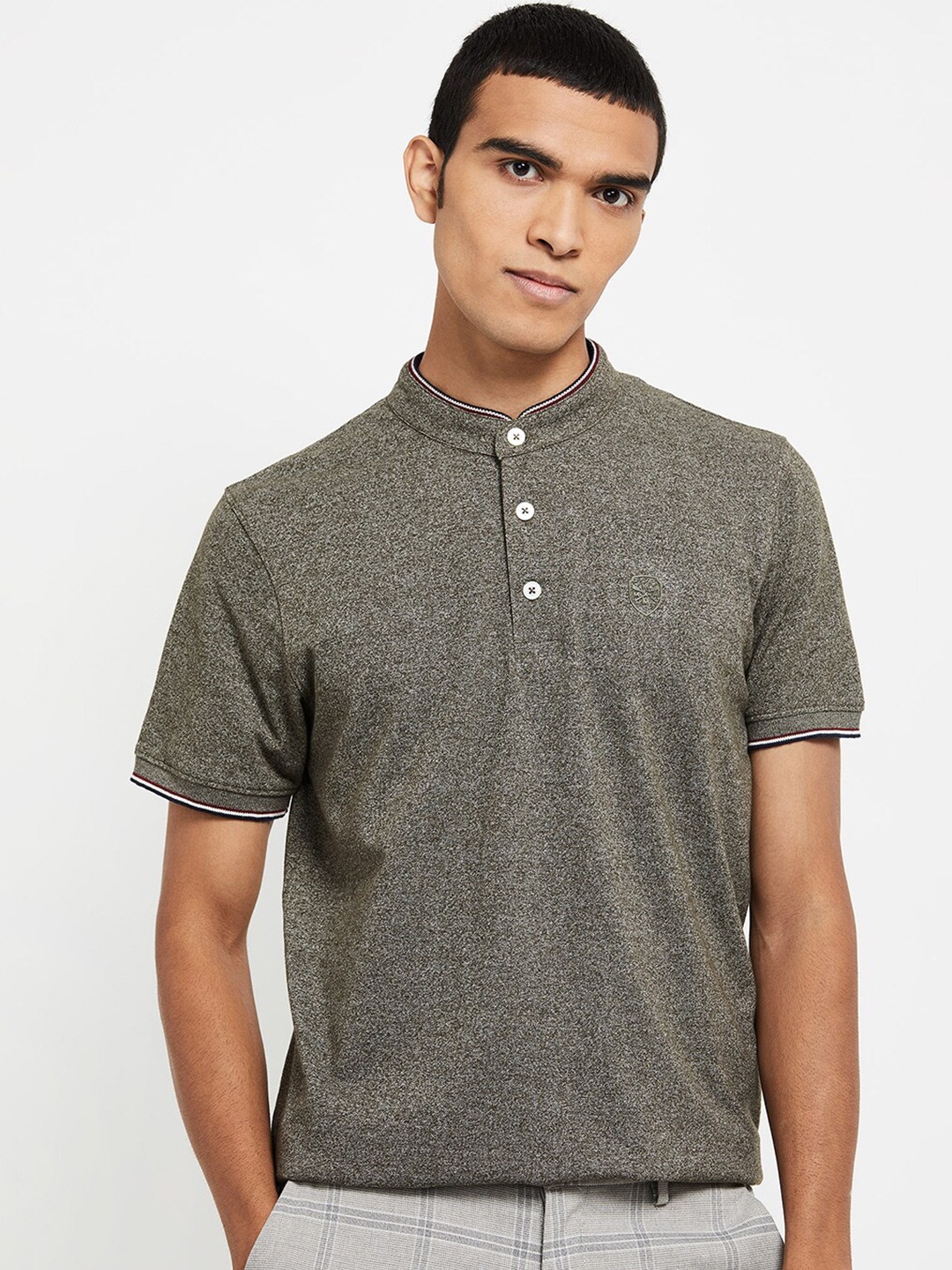 

max Men Green Self Designed Mandarin Collar T-shirt