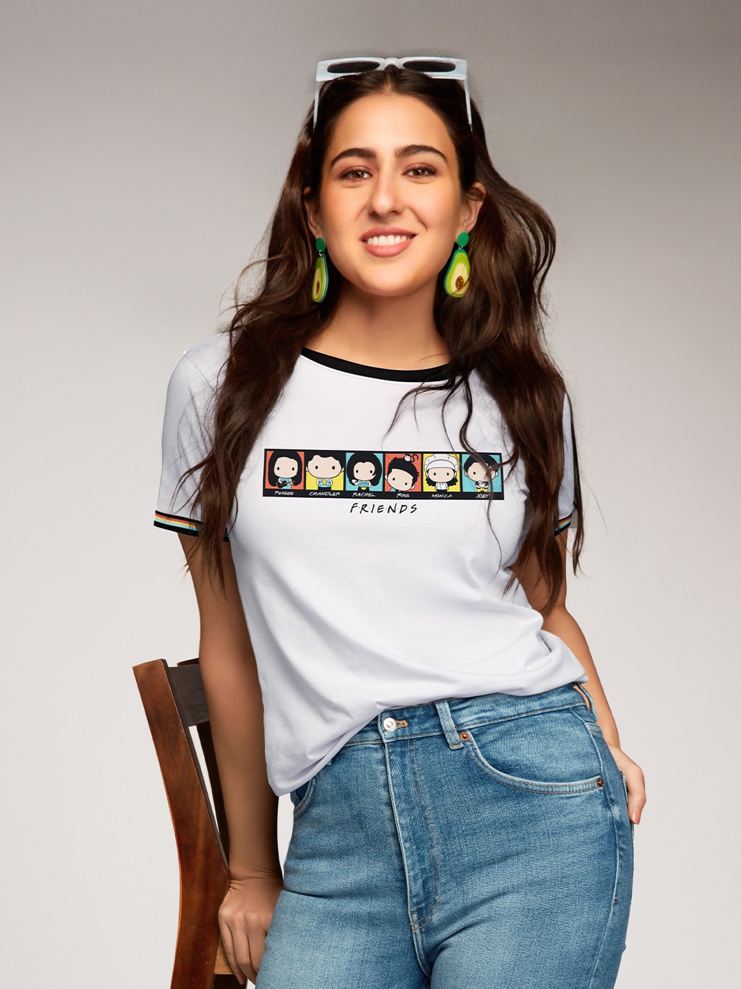 

The Souled Store Women White F.R.I.E.N.D.S: The Six Friends Printed T-shirt