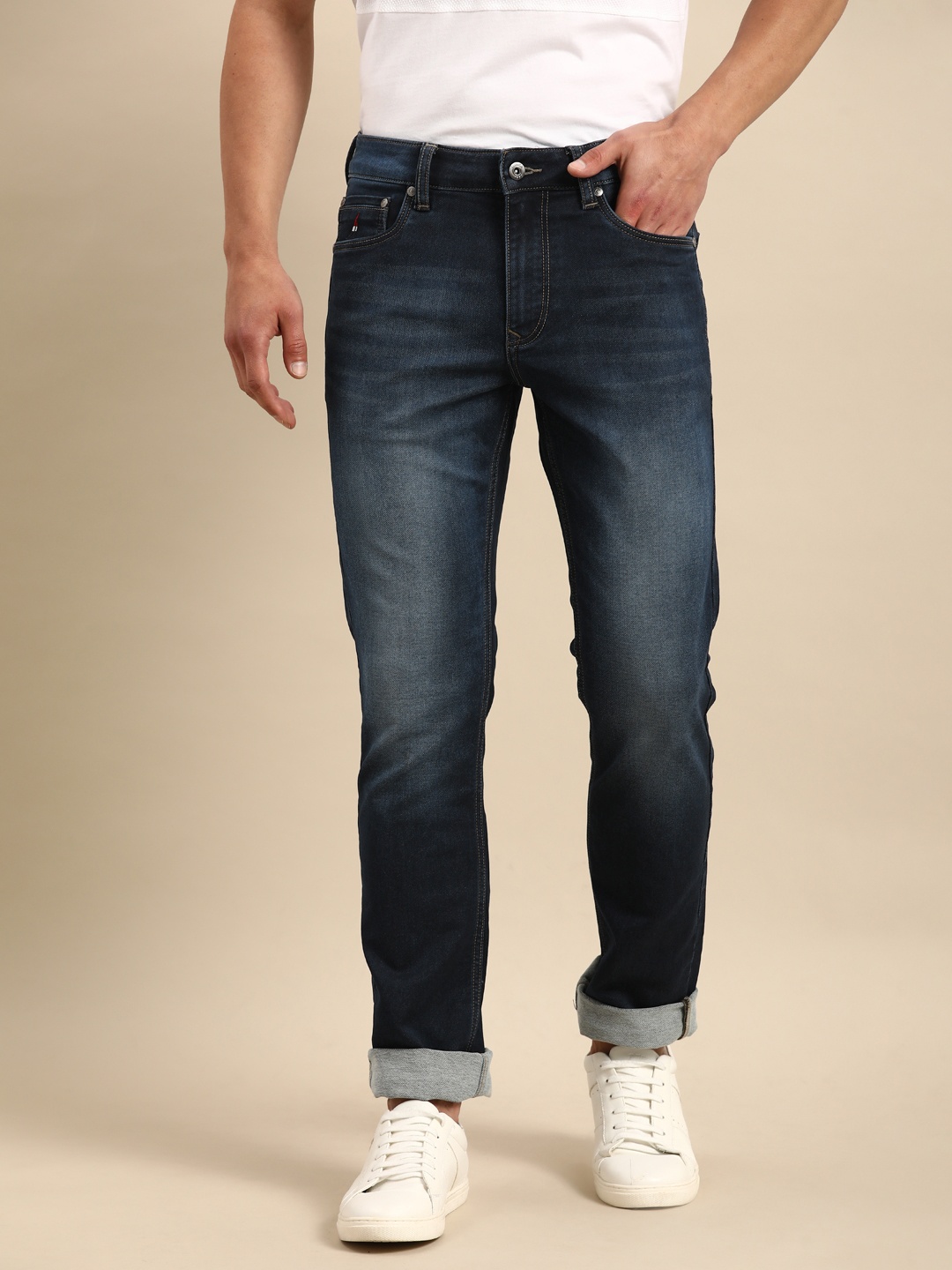 

Nautica Men Blue Slim Fit Light Fade Mid Rise Stretchable Jeans