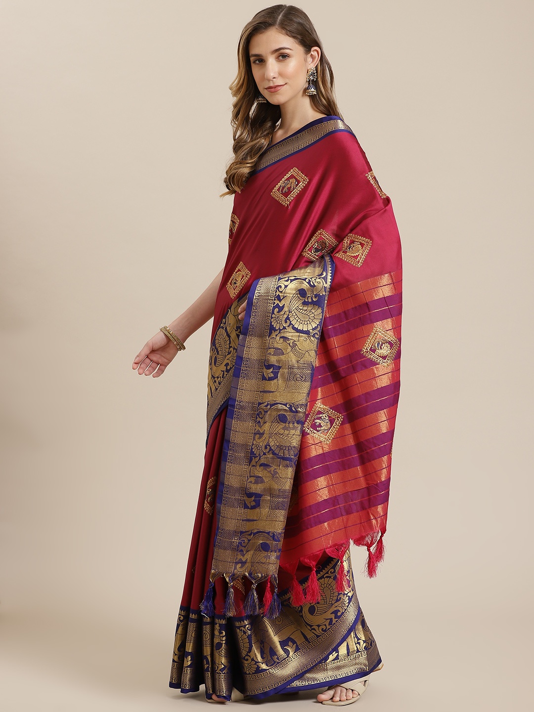 

Mitera Pink & Gold-Toned Zari Embroidered Silk Cotton Saree