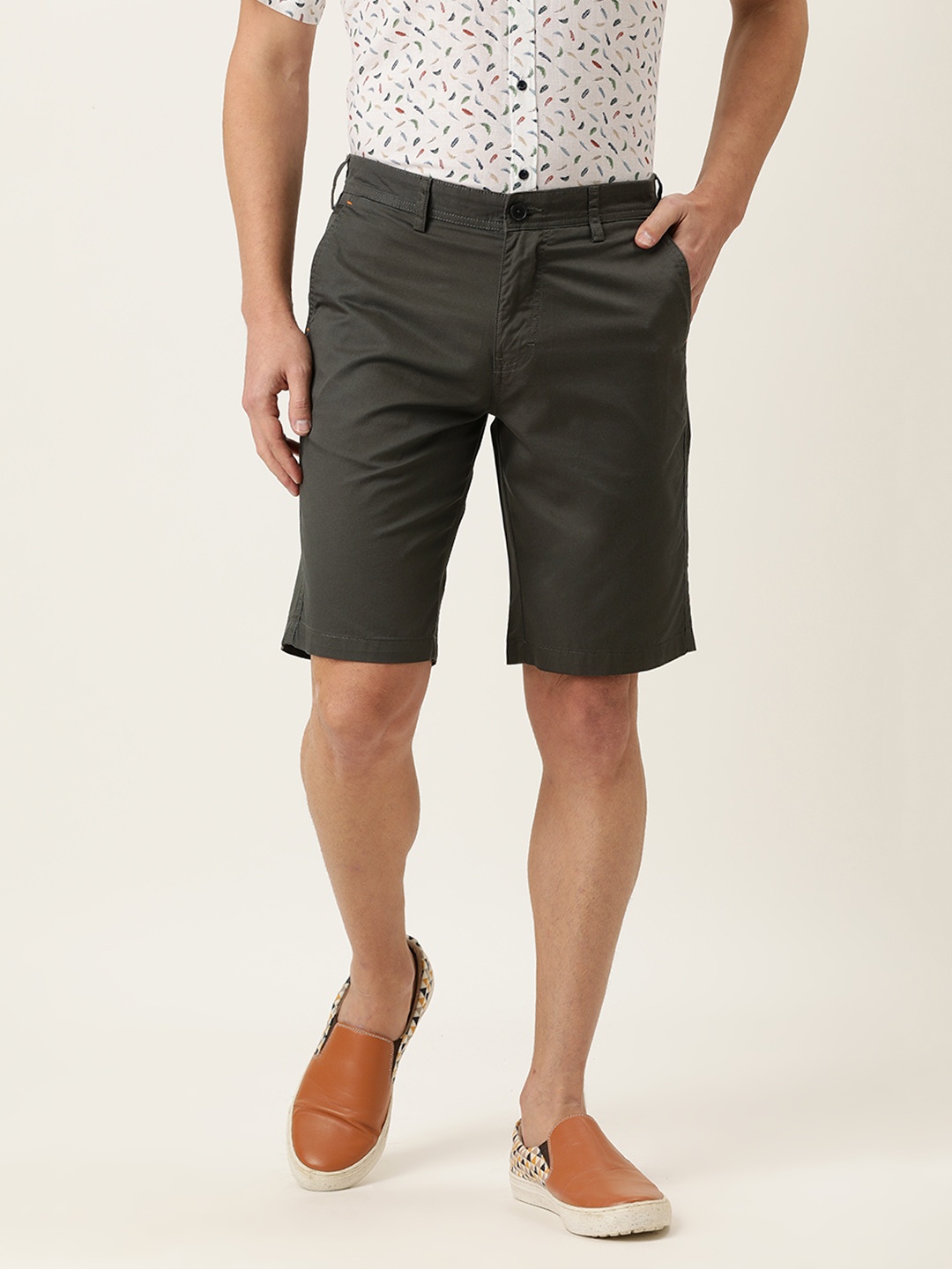 

IVOC Men Brown Slim Fit Chino Shorts